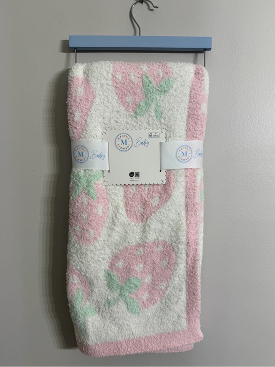 Martha Stewart Other - *NWT* Martha Stewart Strawberry Baby Blanket